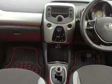 Toyota AYGO VVT-i x-play - U8353