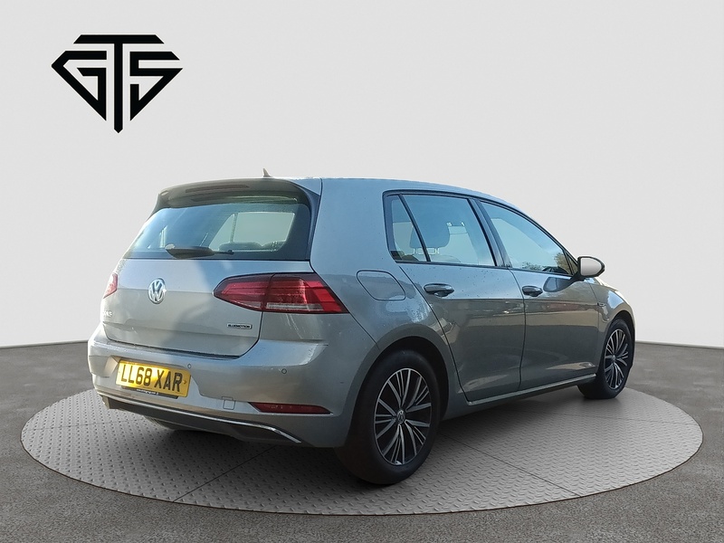 Volkswagen Golf TSI EVO SE Nav - U8358