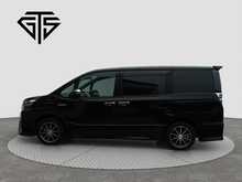 Toyota Voxy Hybrid ZS Kirameki2 - U8362