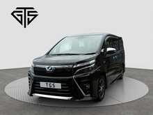 Toyota Voxy Hybrid ZS Kirameki2 - U8362