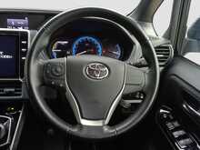 Toyota Voxy Hybrid ZS Kirameki2 - U8362