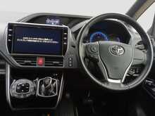 Toyota Voxy Hybrid ZS Kirameki2 - U8362