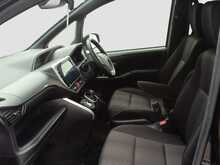 Toyota Voxy Hybrid ZS Kirameki2 - U8362