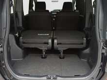 Toyota Voxy Hybrid ZS Kirameki2 - U8362