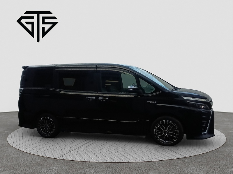 Toyota Voxy Hybrid ZS Kirameki2 - U8363