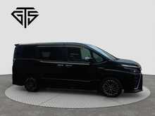 Toyota Voxy Hybrid ZS Kirameki2 - U8363