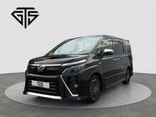 Toyota Voxy Hybrid ZS Kirameki2 - U8363