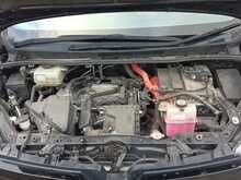 Toyota Voxy Hybrid ZS Kirameki2 - U8363