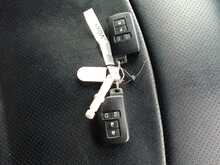 Toyota Voxy Hybrid ZS Kirameki2 - U8363