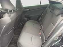 Toyota Prius S Safetyplus 2 - U8365