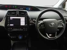 Toyota Prius S Safetyplus 2 - U8365