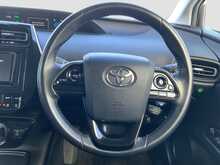 Toyota Prius S - U8368