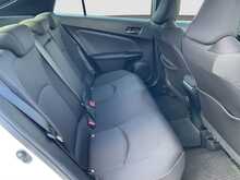 Toyota Prius S - U8368