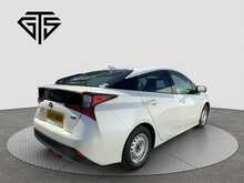 Toyota Prius S - U8368