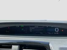 Toyota Prius S - U8368