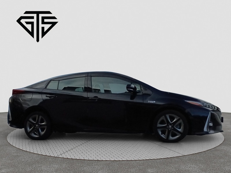 Toyota PRIUS PHV A - U8369