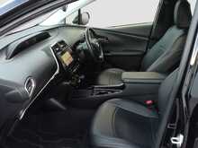 Toyota PRIUS PHV A - U8369