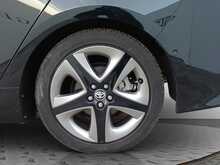 Toyota PRIUS PHV A - U8369