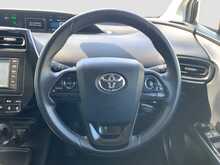 Toyota Prius S - U8371