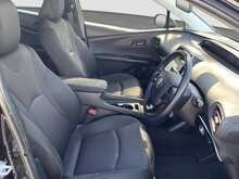 Toyota Prius S - U8371