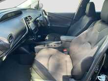 Toyota Prius S - U8371