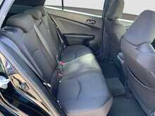 Toyota Prius S - U8371