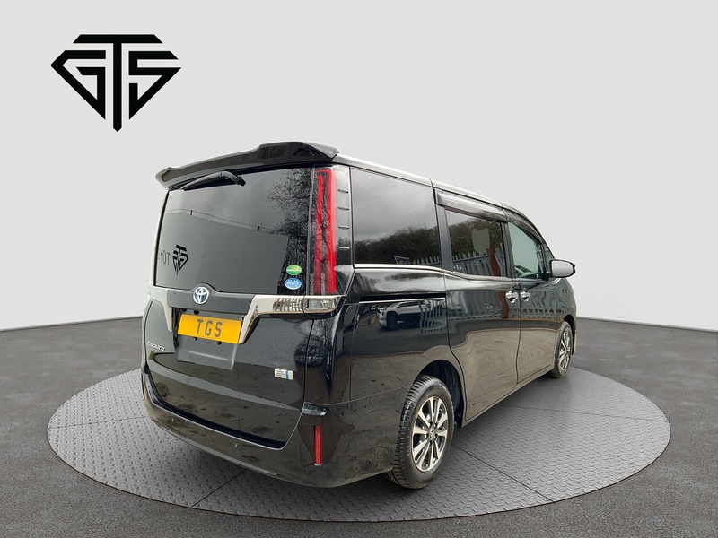 Toyota ESQUIRE HYBRID Hybrid Gi BlackTailored - U8372