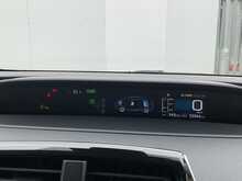 Toyota Prius S - U8373