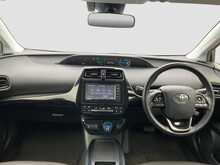 Toyota Prius S - U8373