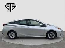 Toyota Prius S - U8375