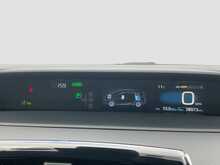 Toyota Prius S - U8375