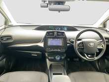 Toyota Prius S - U8375