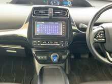 Toyota Prius S - U8375