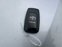 Toyota Prius S - U8375
