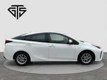 Toyota Prius S - U8376