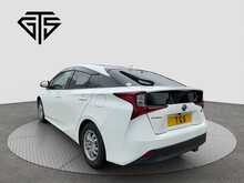 Toyota Prius S - U8376