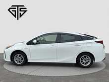 Toyota Prius S - U8376