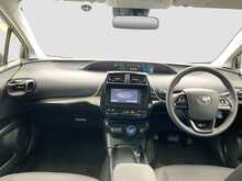 Toyota Prius S - U8376