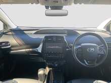 Toyota Prius S Touring-Selection - U8377