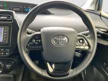 Toyota Prius S - U8378