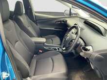 Toyota Prius S - U8378