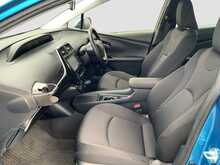 Toyota Prius S - U8378