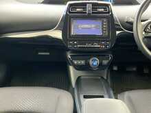 Toyota Prius S - U8378