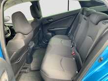Toyota Prius S - U8378