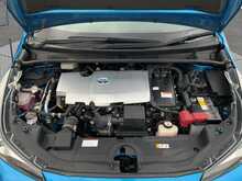 Toyota Prius S - U8378