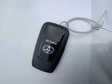 Toyota Prius S - U8378