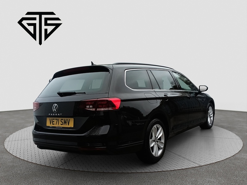 Volkswagen Passat TDI SE Nav - U8379