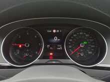 Volkswagen Passat TDI SE Nav - U8379