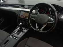 Volkswagen Passat TDI SE Nav - U8379