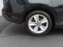 Volkswagen Passat TDI SE Nav - U8379